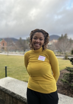 Naomii Hayes | Admissions
